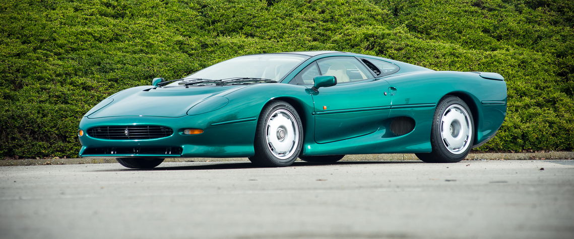 Jaguar XJ220
